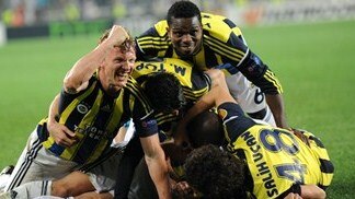 Patient Fenerbahçe find reward against Benfica