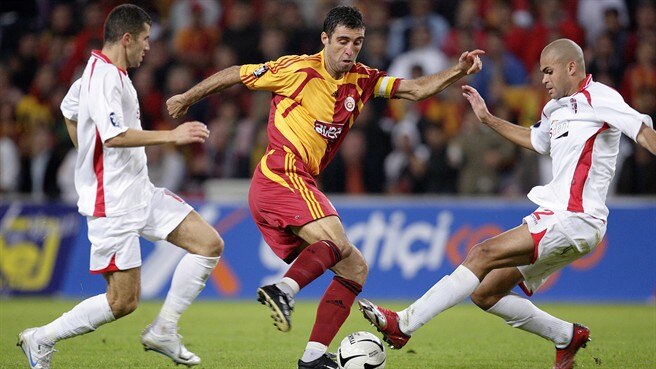 Hakan Şükür sparks Galatasaray stroll