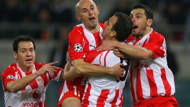 Kovačević puts Olympiacos in control