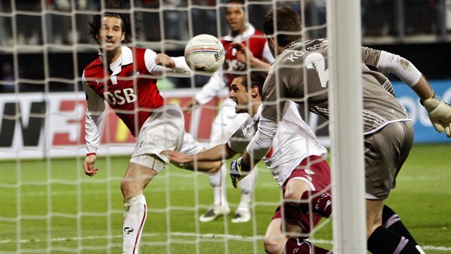 AZ proud of unbeaten home record
