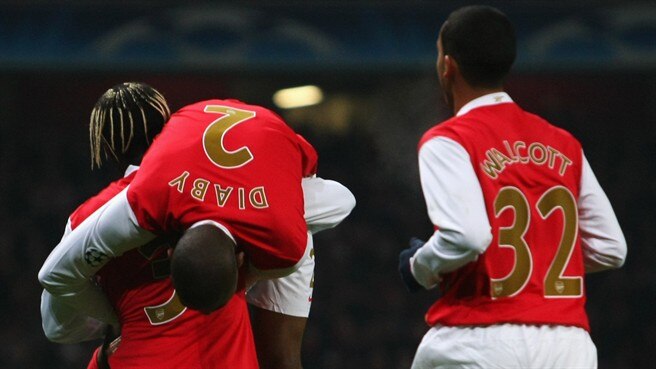 Arsenal hold off Steaua recovery