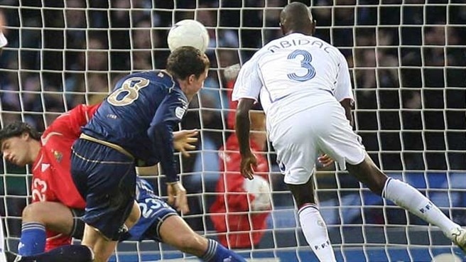 Battling Scotland stun France