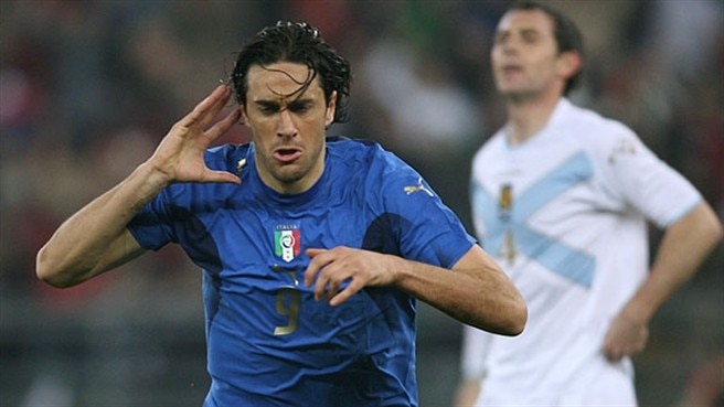 Toni keeps Italy climbing