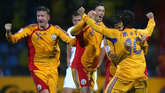 Rampant Romania sign off in style