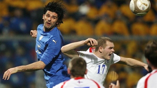 Much-changed Italy cruise to victory