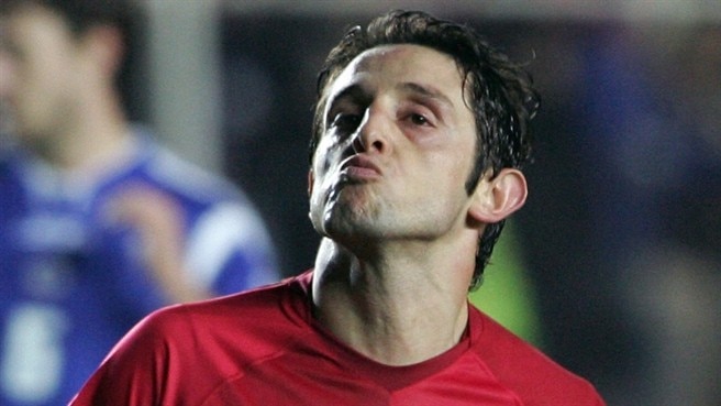 Nihat takes Turkey to the finals