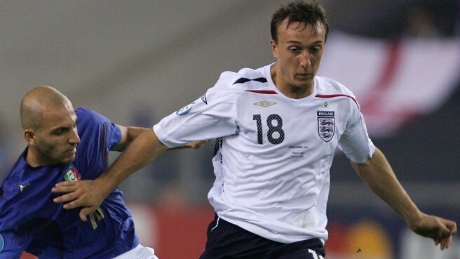 England open with familiar faces Italy